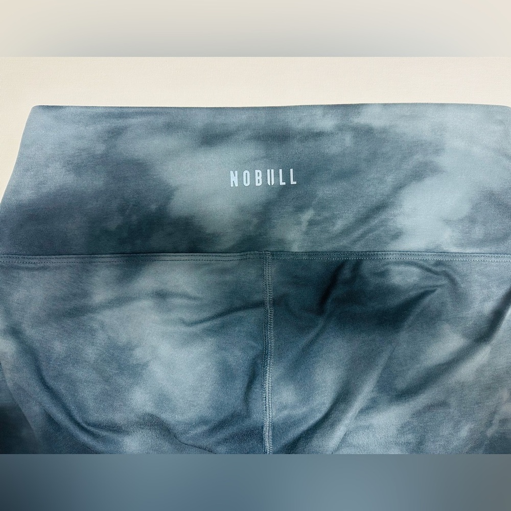 NOBULL Womens Blue Camo Leggings - Picture 4 of 7